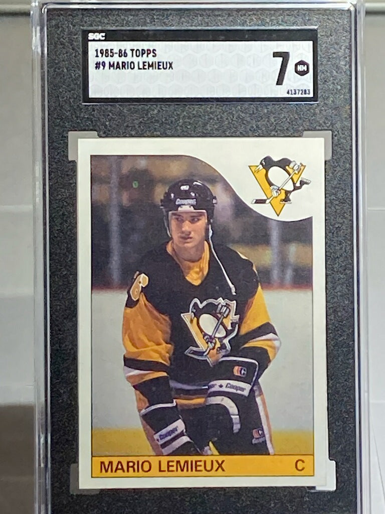 1985-86 TOPPS #9 MARIO LEMIEUX ROOKIE SGC GRADED 7 - Goldstar Mint 