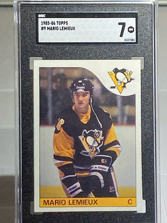 1985-86 TOPPS #9 MARIO LEMIEUX ROOKIE SGC GRADED 7 - Goldstar Mint 